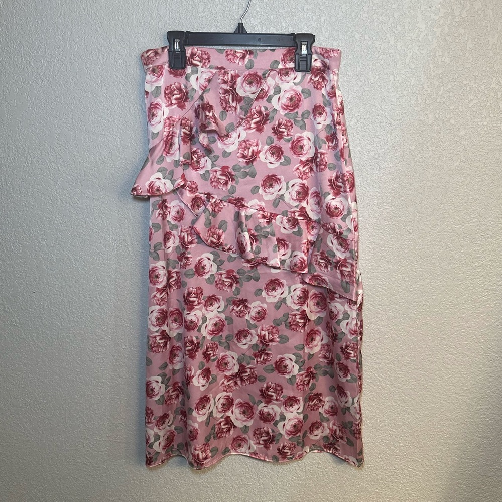 NWOT Miami for Francesca’s Pink Floral Midi Skirt